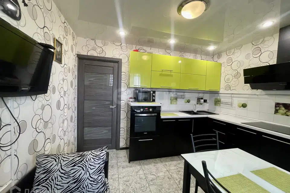 Продаётся 1-комнатная квартира, 41.7 м²