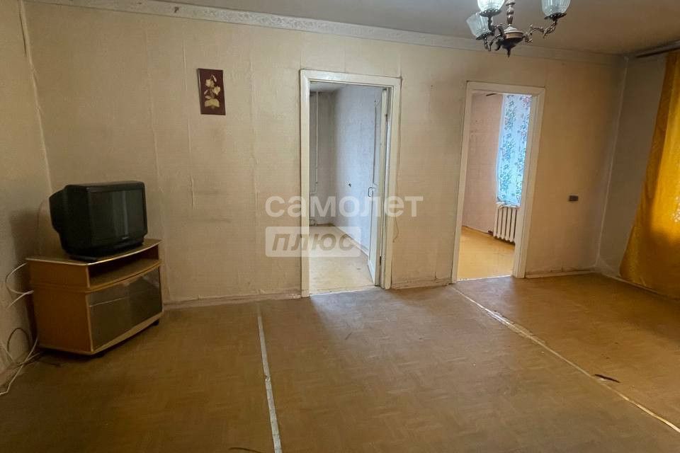 Продаётся 4-комнатная квартира, 60.6 м²