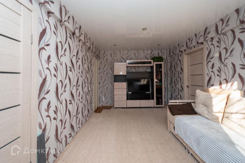 Продаётся 3-комнатная квартира, 55.9 м²