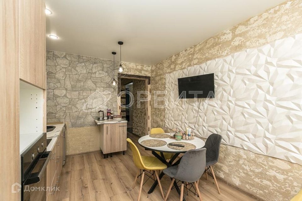 Продаётся 2-комнатная квартира, 56.9 м²