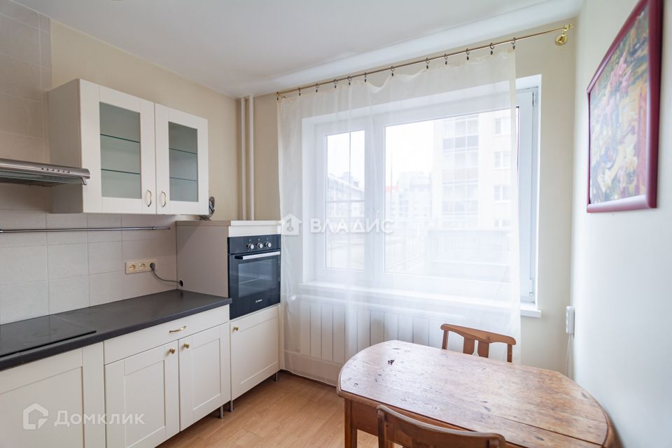Продаётся 1-комнатная квартира, 47.4 м²