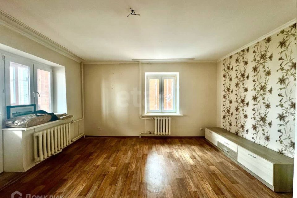 Продаётся 1-комнатная квартира, 49.8 м²