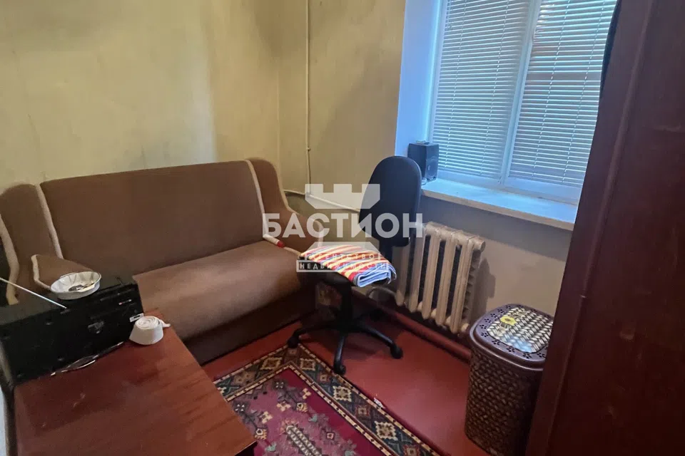 Продаётся 4-комнатная квартира, 66.8 м²