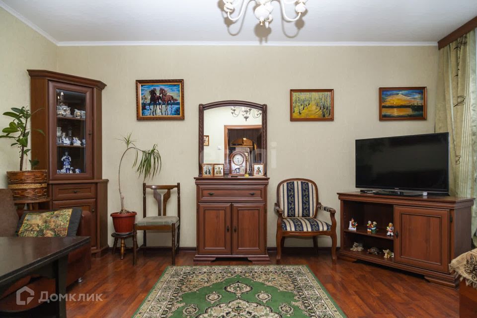 Продаётся 1-комнатная квартира, 42.7 м²