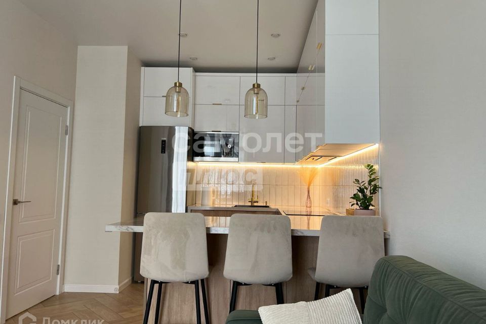 Продаётся 1-комнатная квартира, 41.7 м²