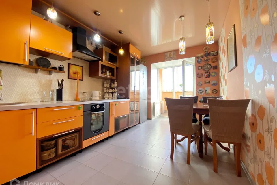 Продаётся 2-комнатная квартира, 57.6 м²