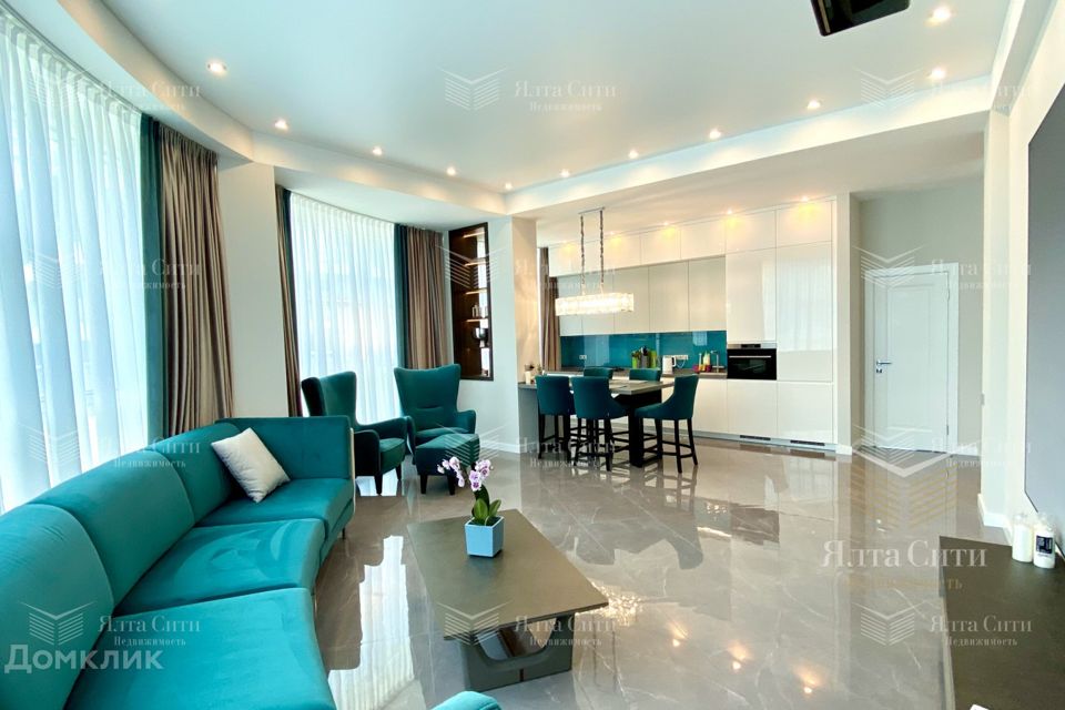 Продаётся 3-комнатная квартира, 286 м²