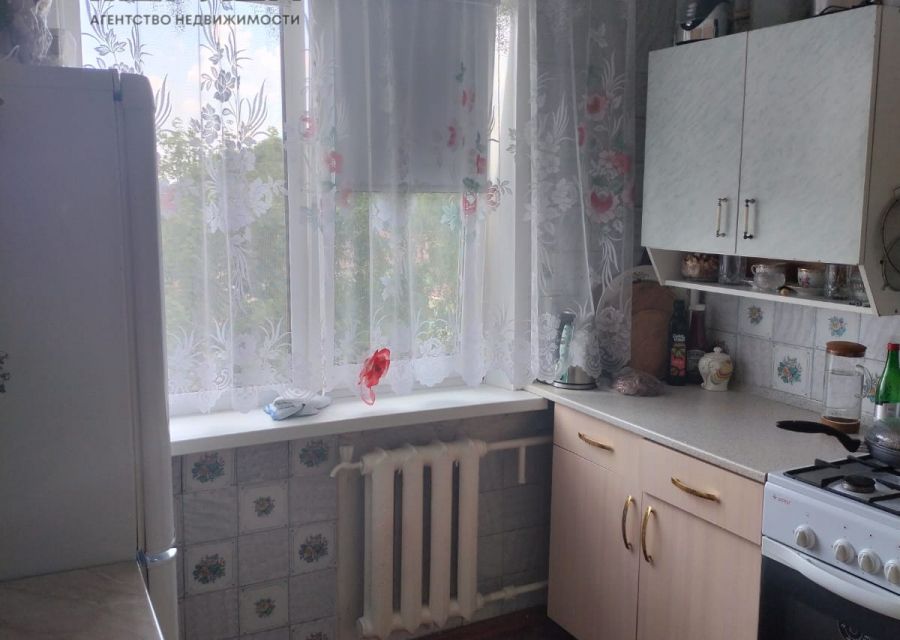 Продаётся 3-комнатная квартира, 49.7 м²