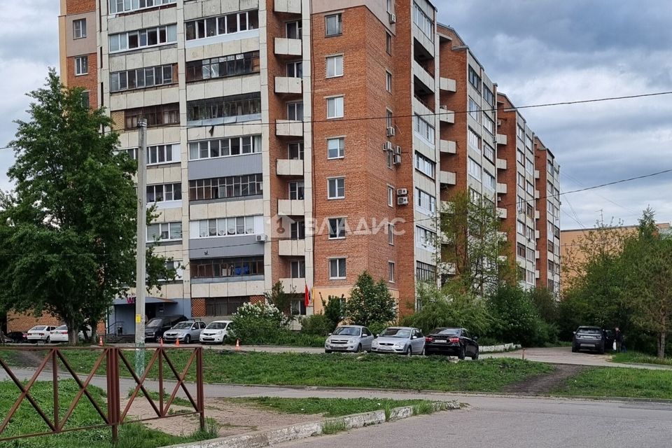 Продаётся 4-комнатная квартира, 75.9 м²