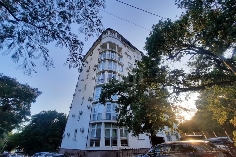 Продаётся 1-комнатная квартира, 59.2 м²