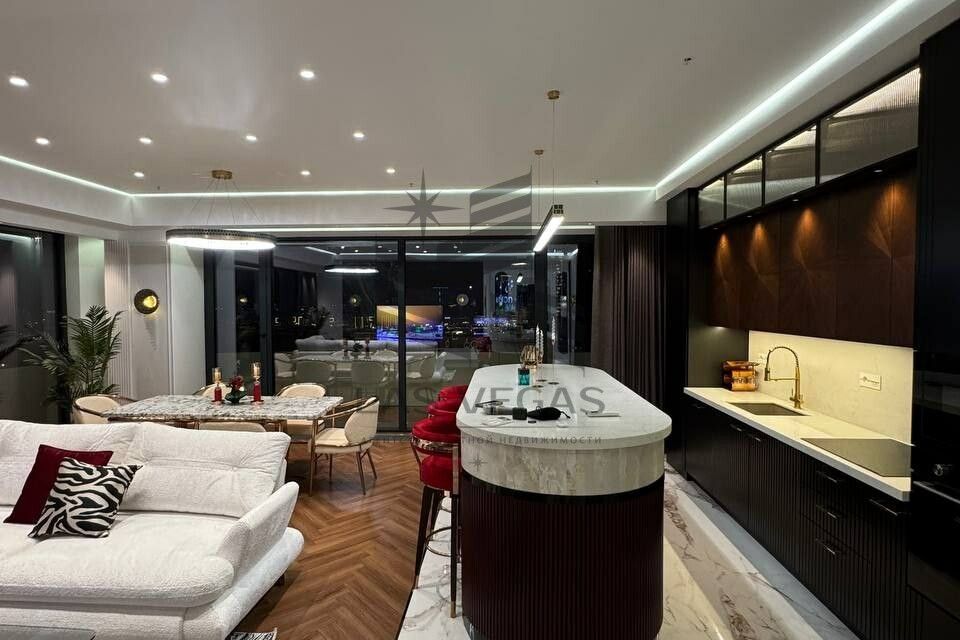 Сдаётся 3-комнатная квартира, 150 м²