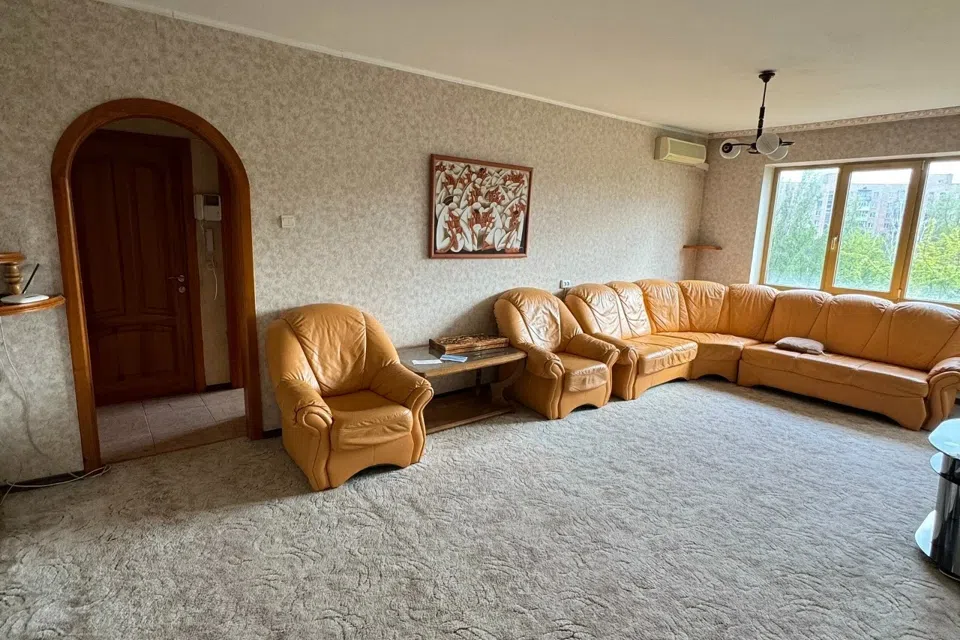 Продаётся 3-комнатная квартира, 74 м²