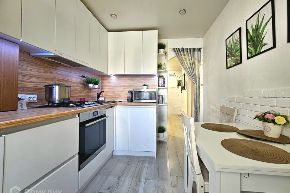 Продаётся 4-комнатная квартира, 78.6 м²