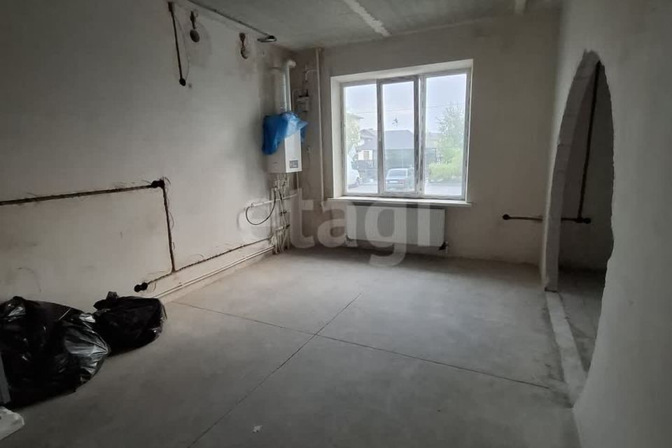 Продаётся 2-комнатная квартира, 82.1 м²