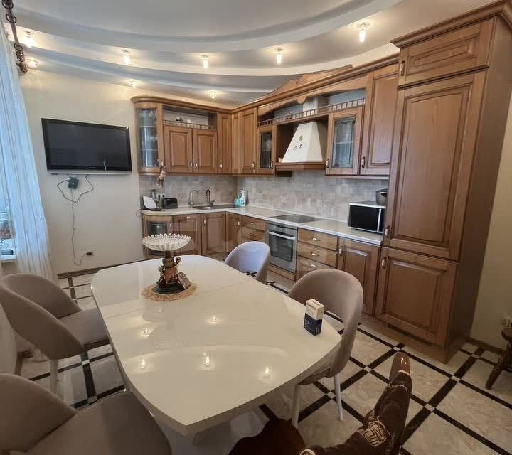 Сдаётся 3-комнатная квартира, 113 м²