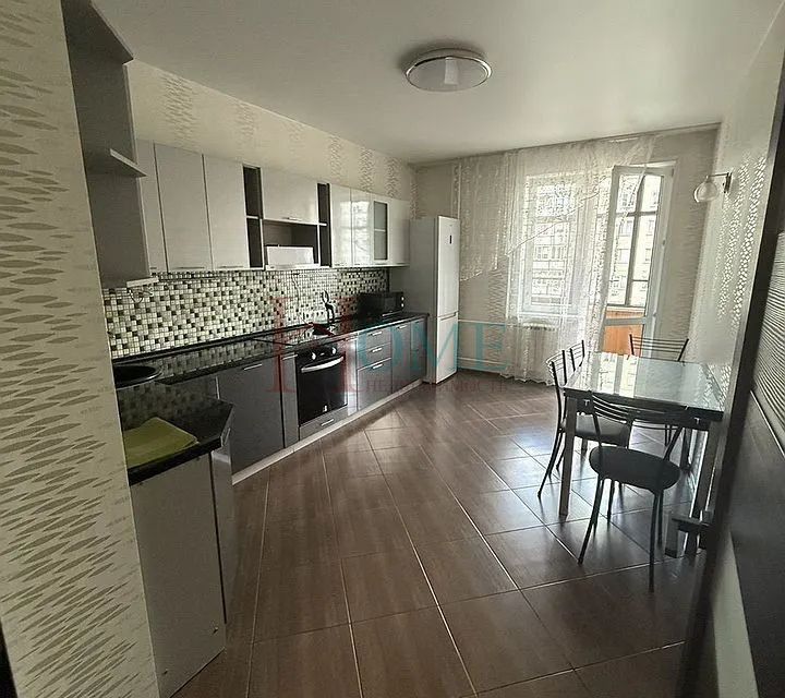 Сдаётся 1-комнатная квартира, 59 м²