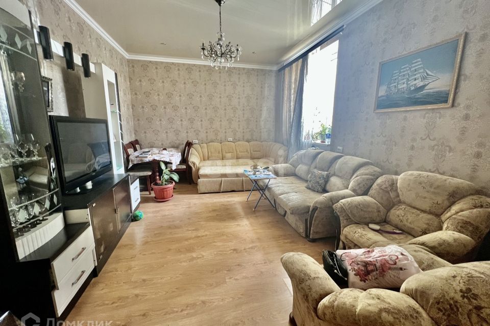 Продаётся 3-комнатная квартира, 82.8 м²