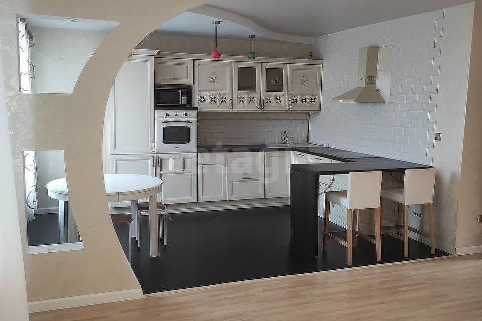 Продаётся 3-комнатная квартира, 81.8 м²