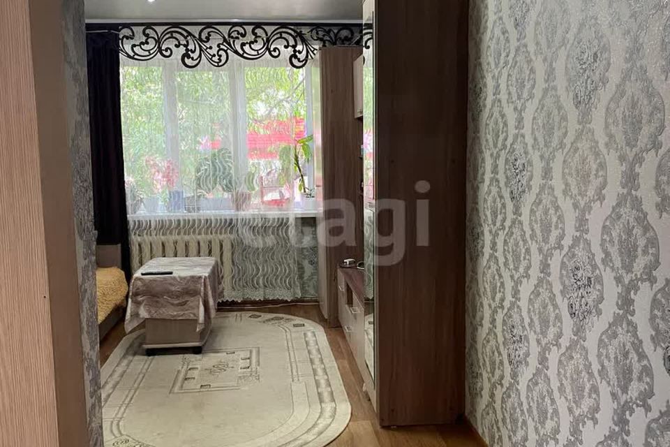 Продаётся 3-комнатная квартира, 49.4 м²