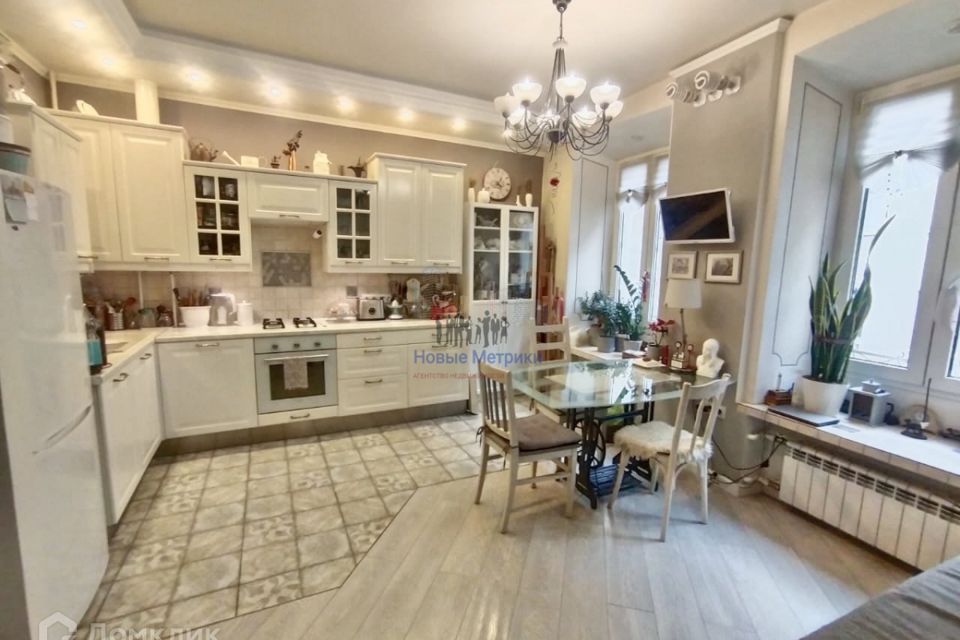 Продаётся 1-комнатная квартира, 63.4 м²