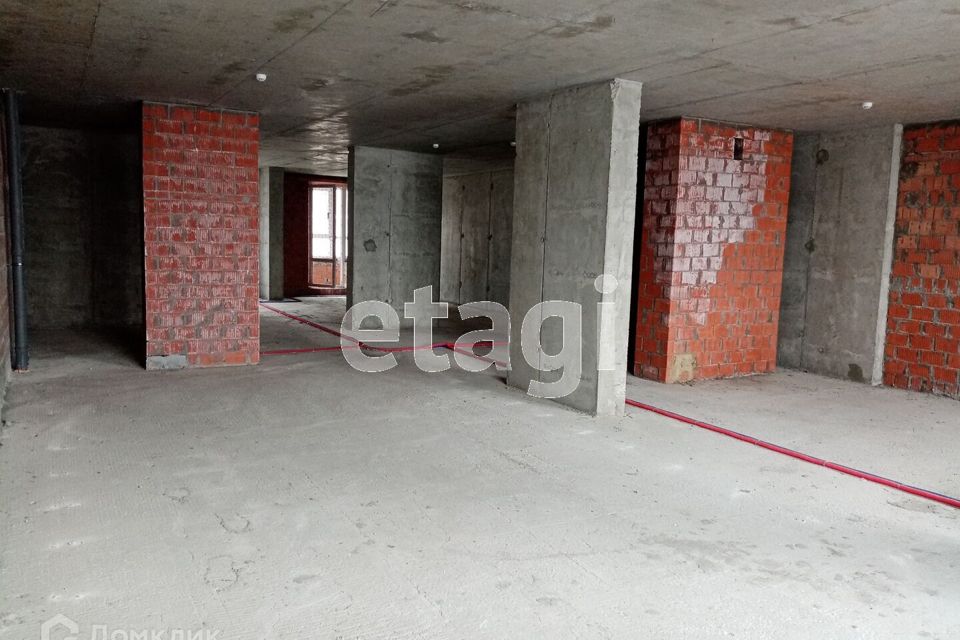 Продаётся 3-комнатная квартира, 118 м²