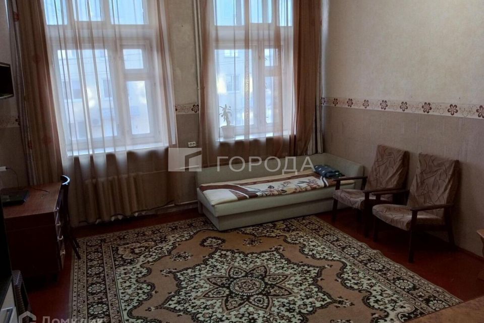 Продаётся комната в 1-комн. квартире, 100 м²