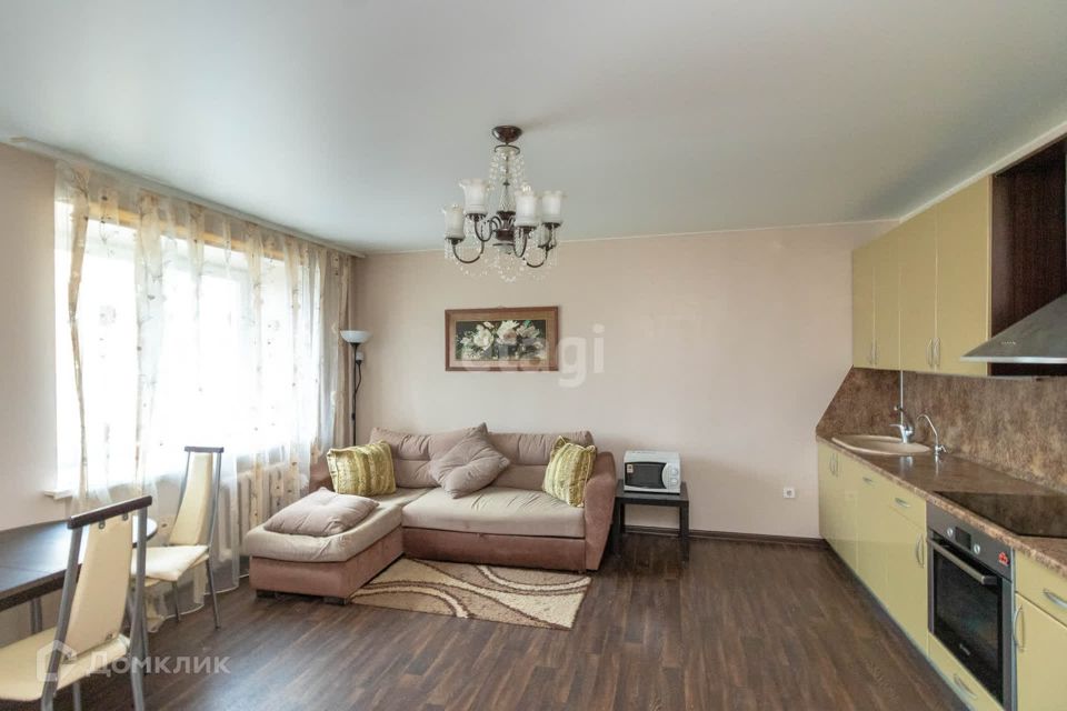 Продаётся 2-комнатная квартира, 65.4 м²