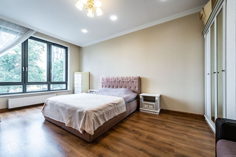 Продаётся 2-комнатная квартира, 75.6 м²