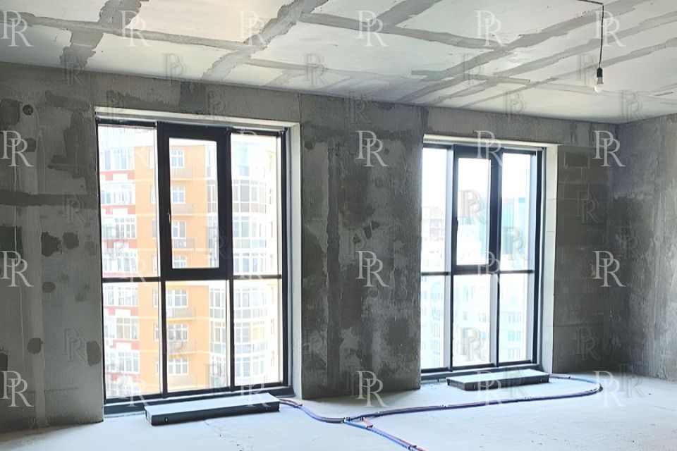 Продаётся 4-комнатная квартира, 136 м²