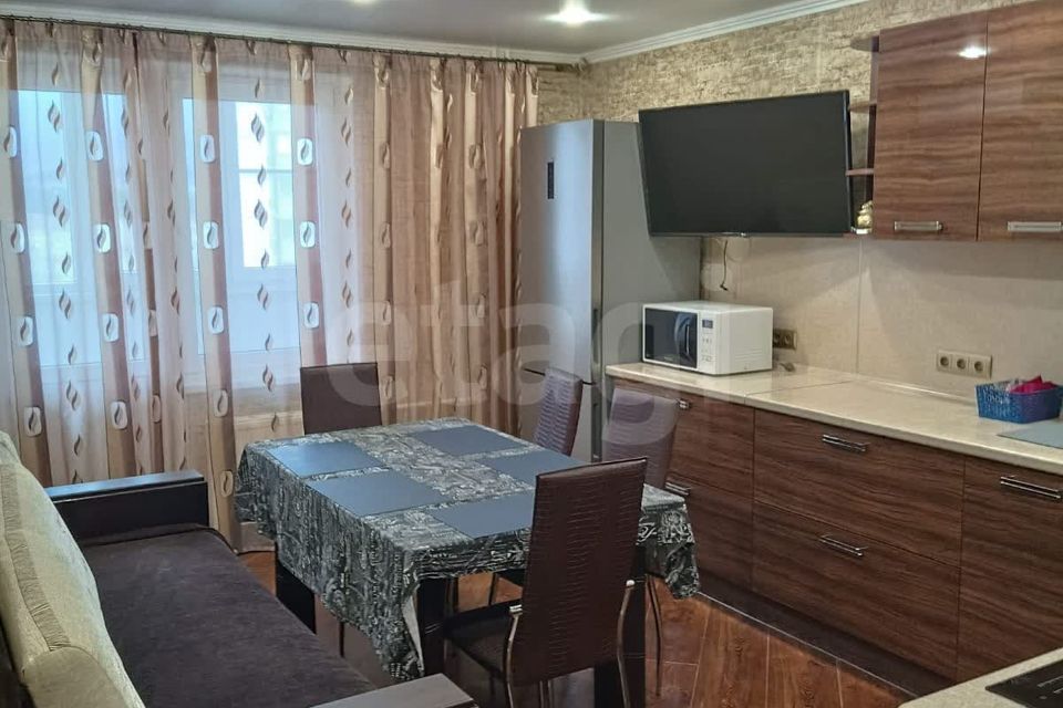 Продаётся 2-комнатная квартира, 65.3 м²