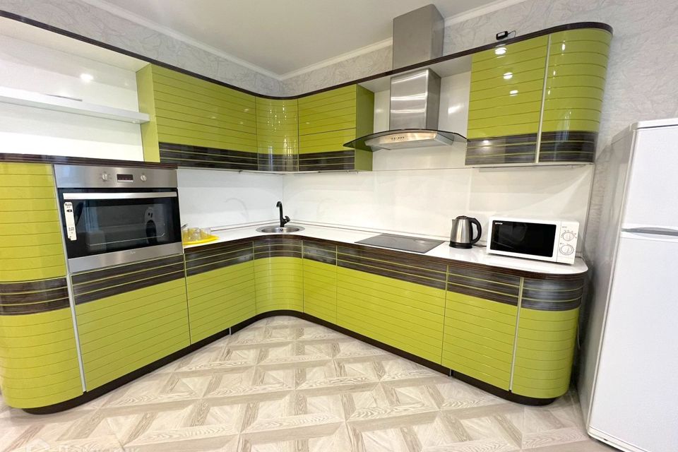 Сдаётся 2-комнатная квартира, 65 м²