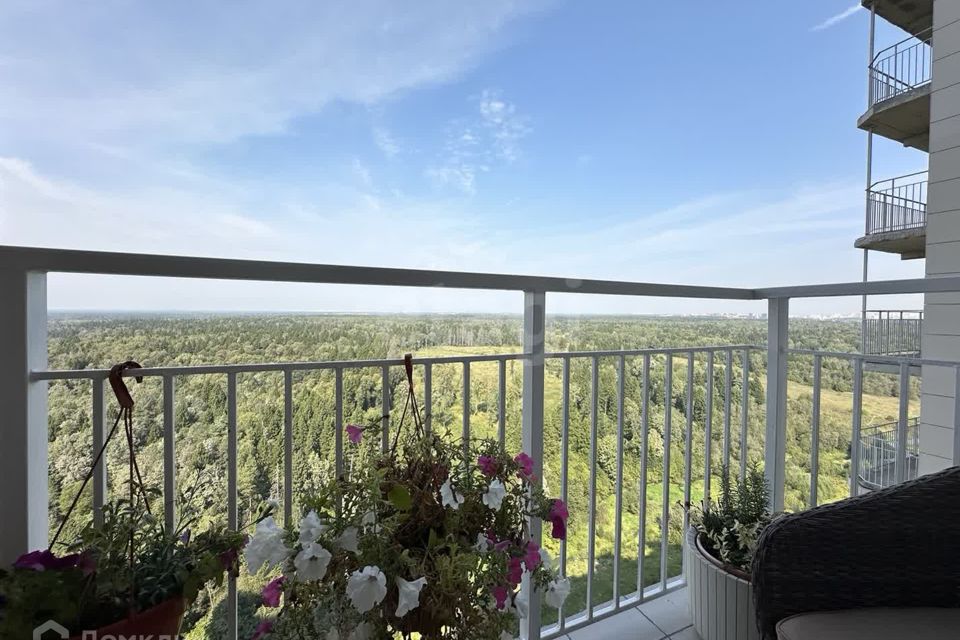 Продаётся 3-комнатная квартира, 71.2 м²