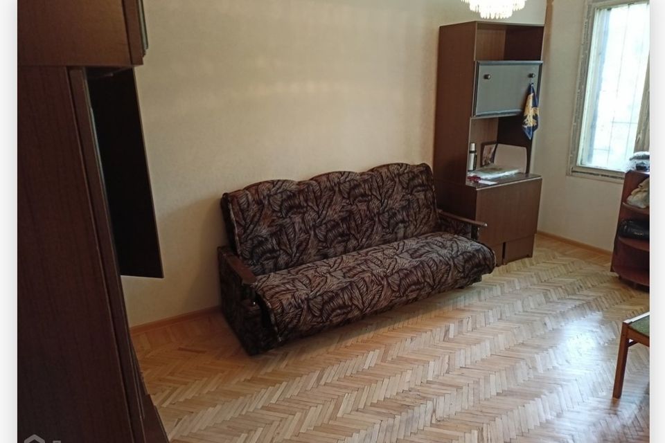 Продаётся 3-комнатная квартира, 41.7 м²