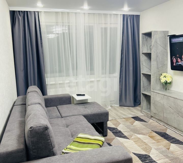 Сдаётся 1-комнатная квартира, 55 м²