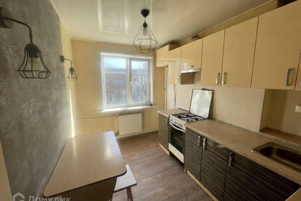 Продаётся 3-комнатная квартира, 51.5 м²