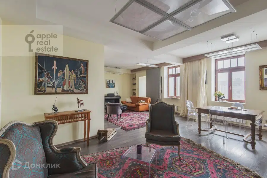 Продаётся 4-комнатная квартира, 165.1 м²