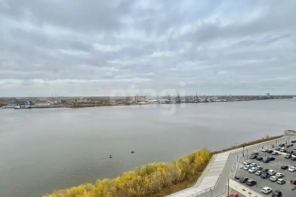 Продаётся 2-комнатная квартира, 67.3 м²