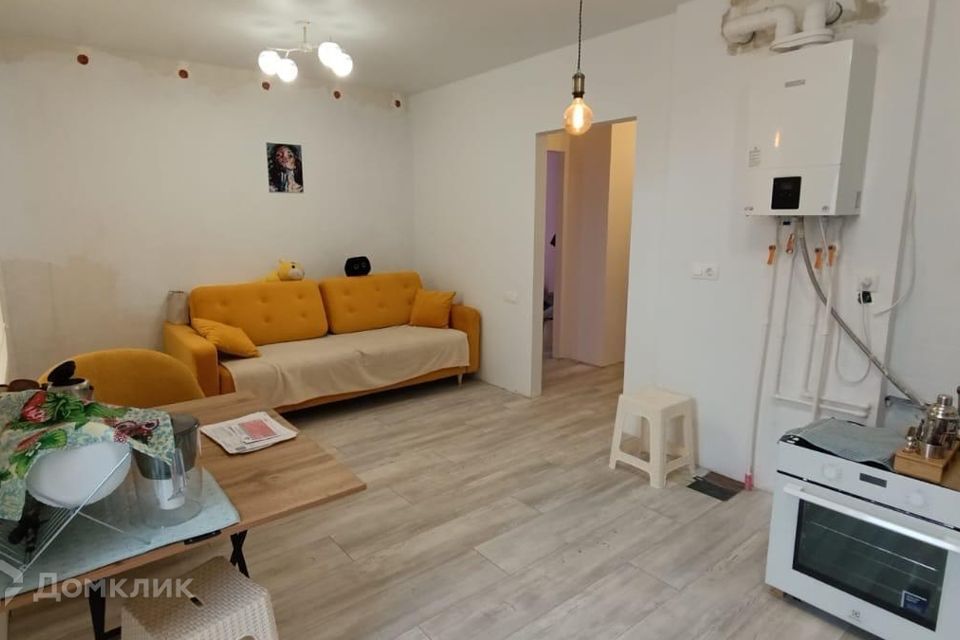 Продаётся 1-комнатная квартира, 52.3 м²