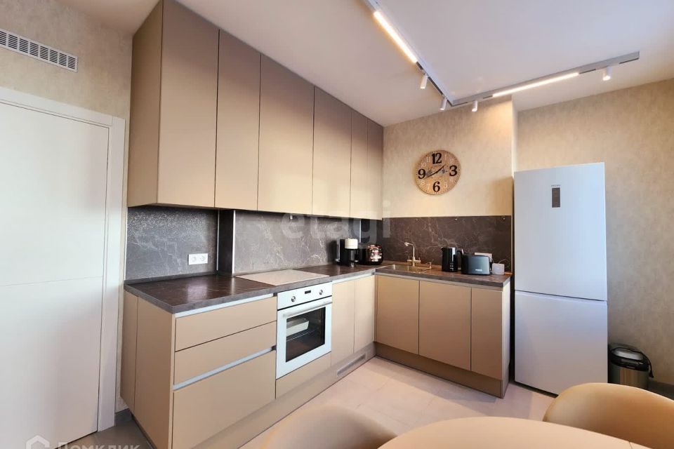 Продаётся 1-комнатная квартира, 46.6 м²