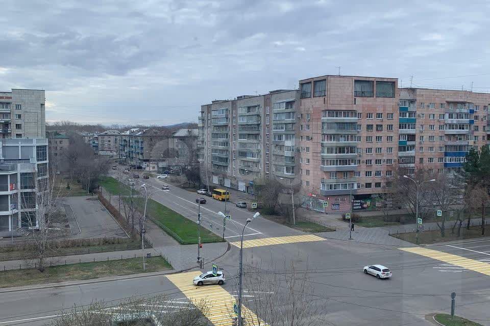 Продаётся 4-комнатная квартира, 72 м²