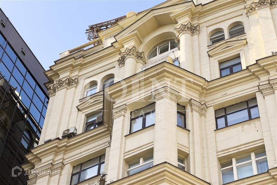 Продаётся 4-комнатная квартира, 133 м²