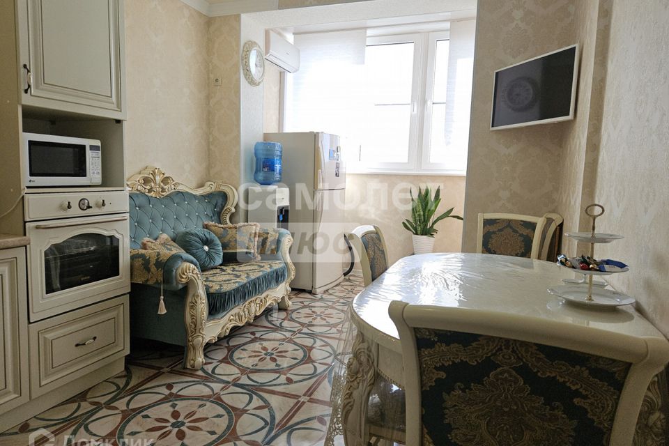 Продаётся 1-комнатная квартира, 40.6 м²