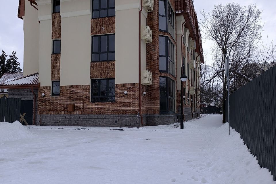 Продаётся 2-комнатная квартира, 69.1 м²