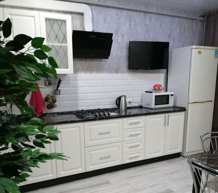 Продаётся 2-комнатная квартира, 100 м²