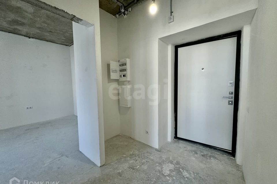 Продаётся 1-комнатная квартира, 42 м²