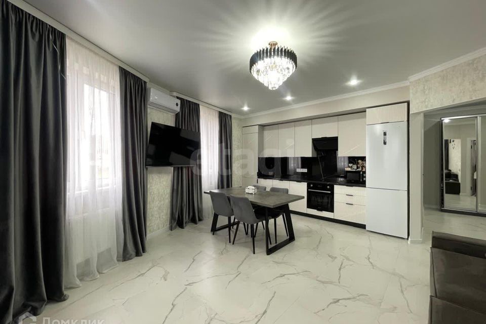 Продаётся 2-комнатная квартира, 58.5 м²