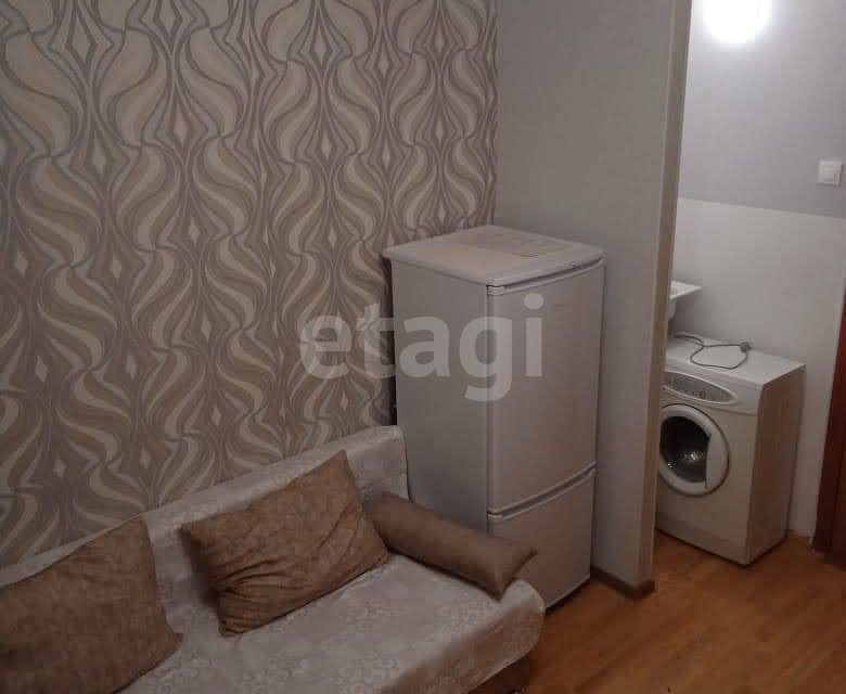 Продаётся комната в 5-комн. квартире, 12.4 м²