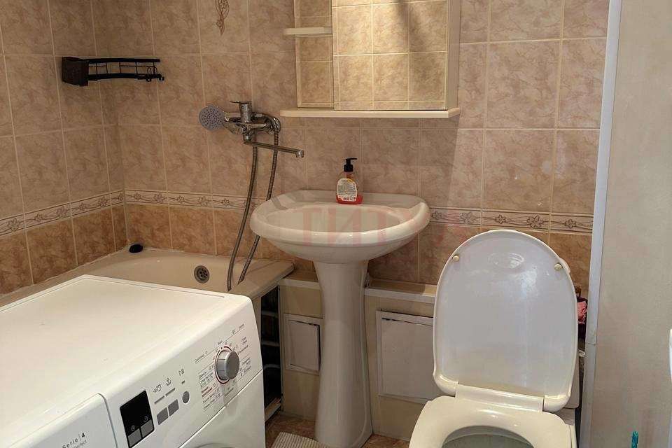 Сдаётся 1-комнатная квартира, 37 м²