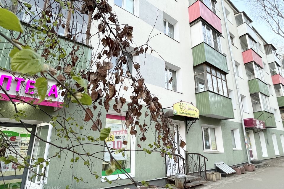 Продаётся 3-комнатная квартира, 54.9 м²