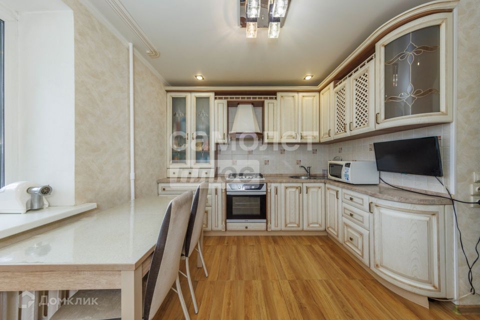 Продаётся 2-комнатная квартира, 55.7 м²